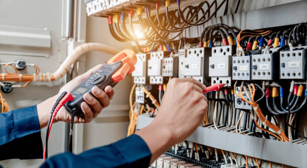 Best Commercial Electrician Services  in Lindsay, CA